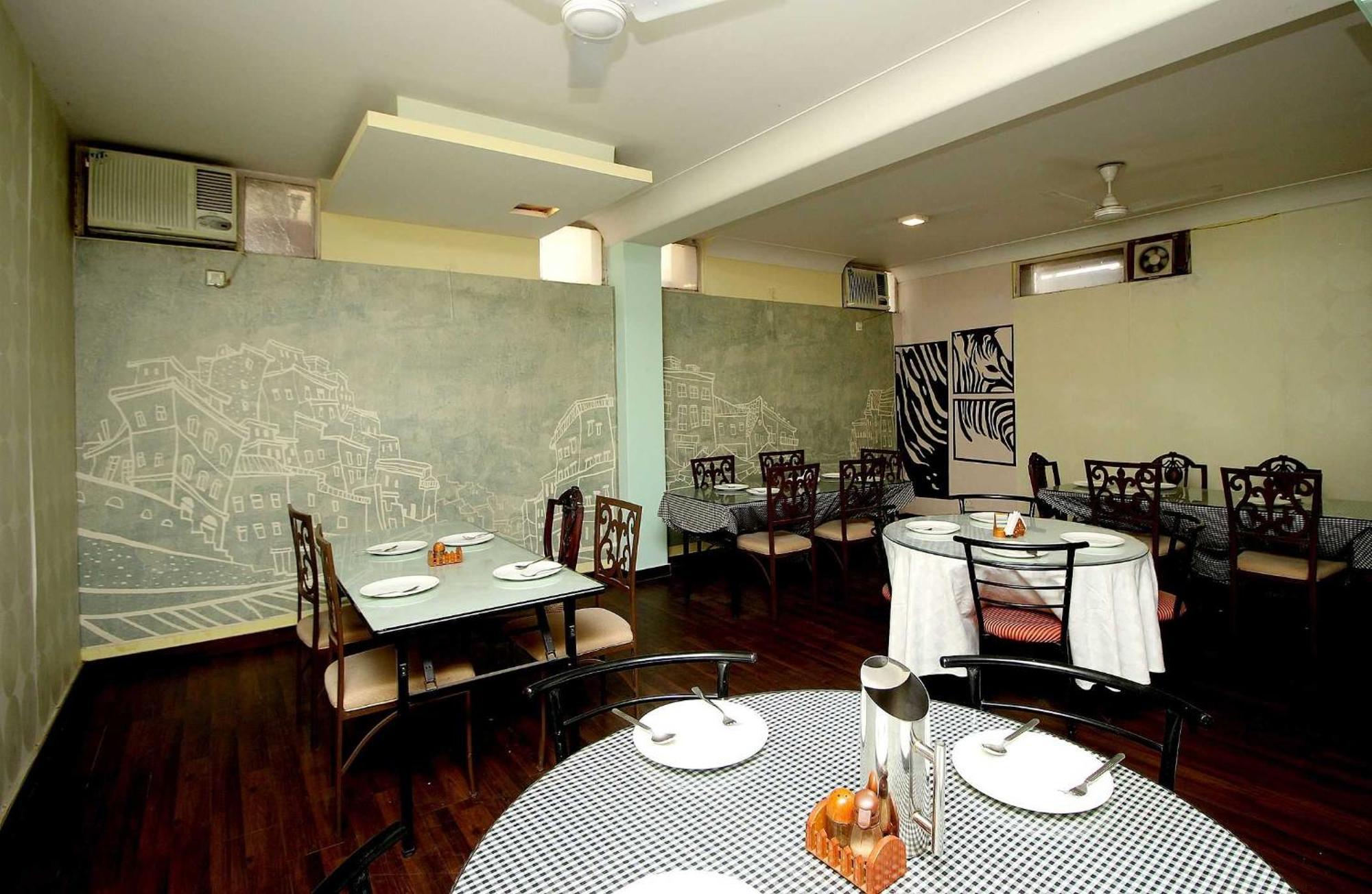 OYO 8704 Hotel Good Care Gurgaon Exterior foto