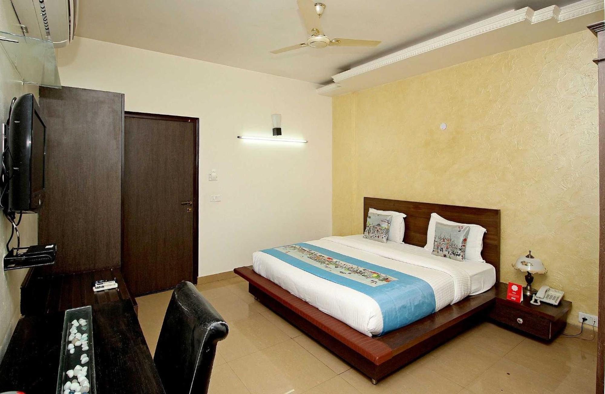 OYO 8704 Hotel Good Care Gurgaon Exterior foto