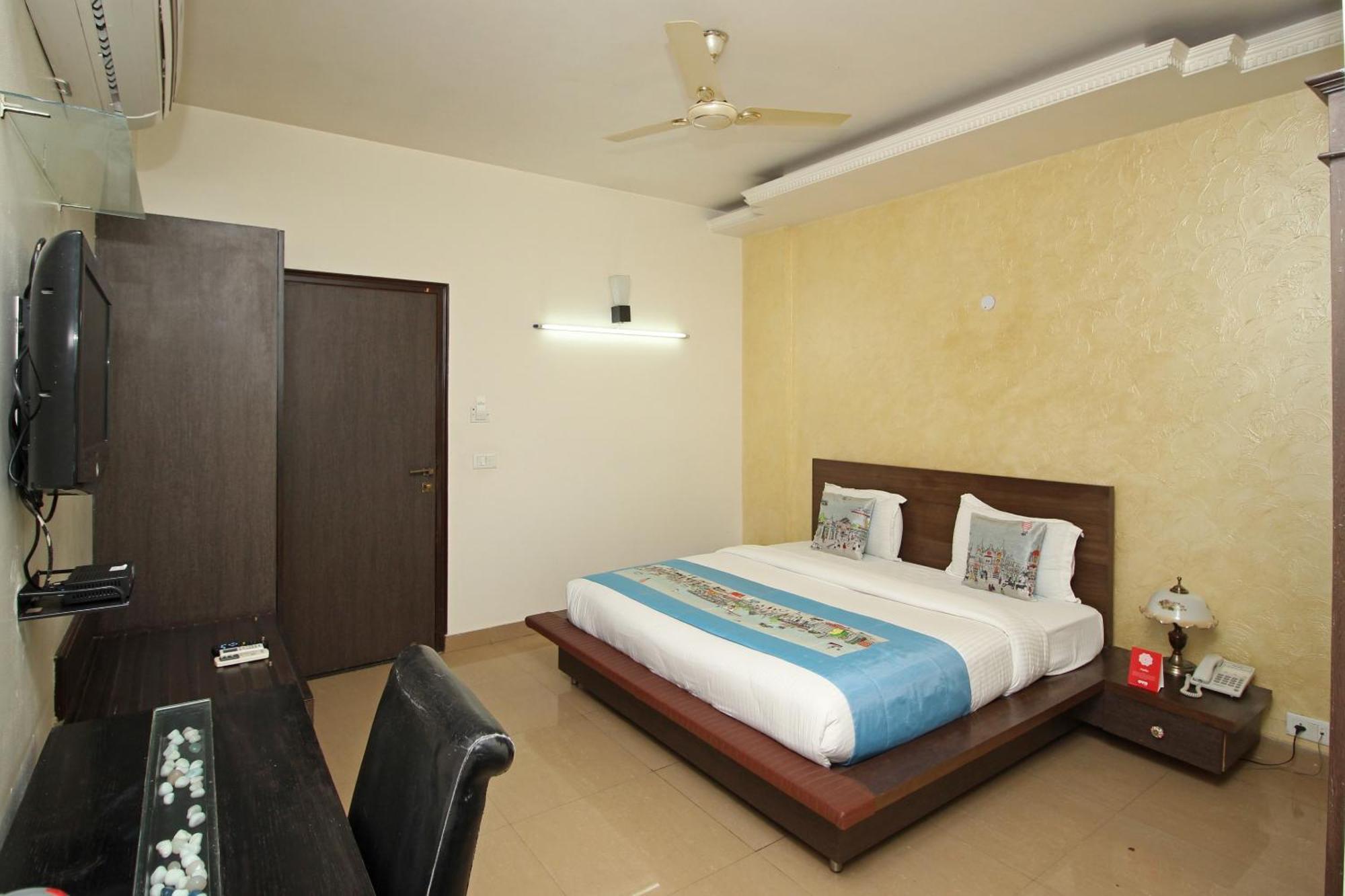 OYO 8704 Hotel Good Care Gurgaon Exterior foto