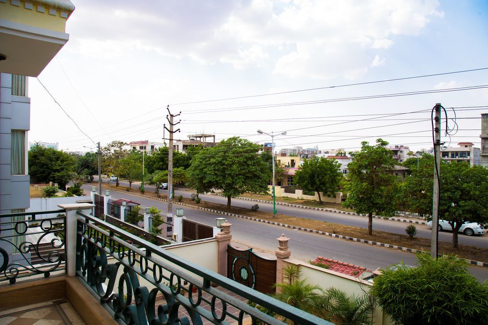 OYO 8704 Hotel Good Care Gurgaon Exterior foto